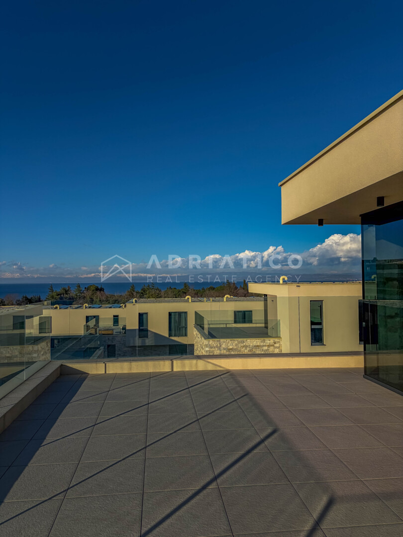 Kuća u Umag, 280m², 3 sobe