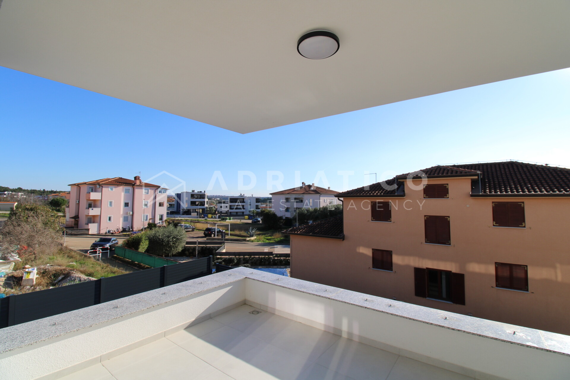 Stan u Novigradu, 78m², 2 sobe