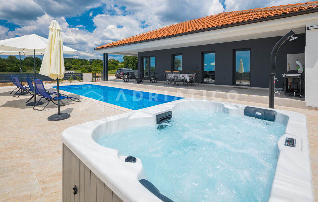 Kuća u Žminj, 93.72m², 2 sobe