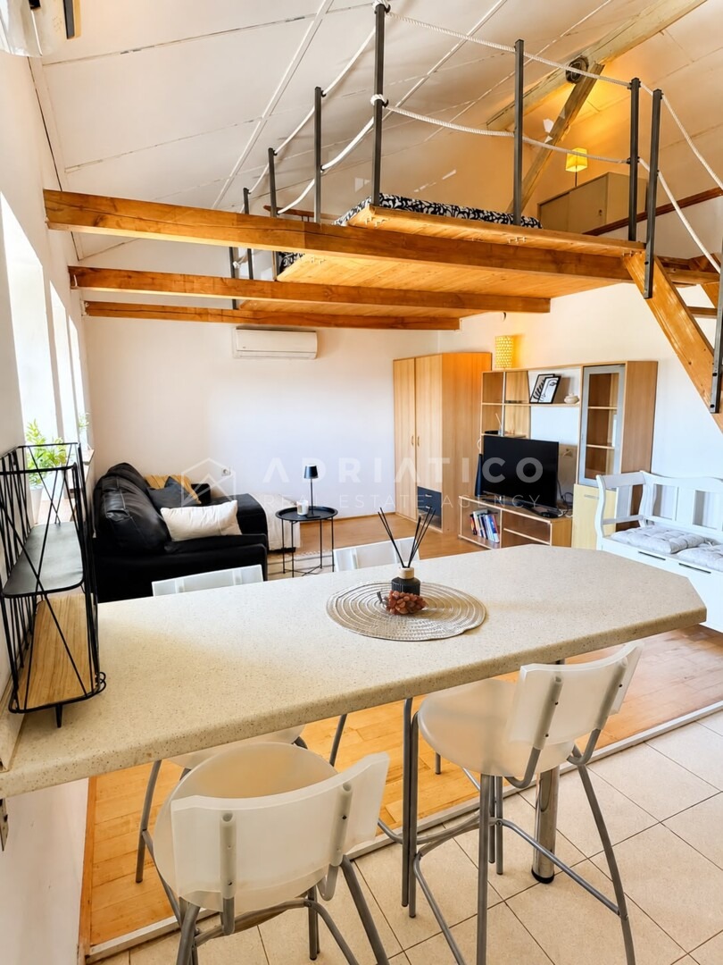 Stan u Novigrad, 28m², 1 soba