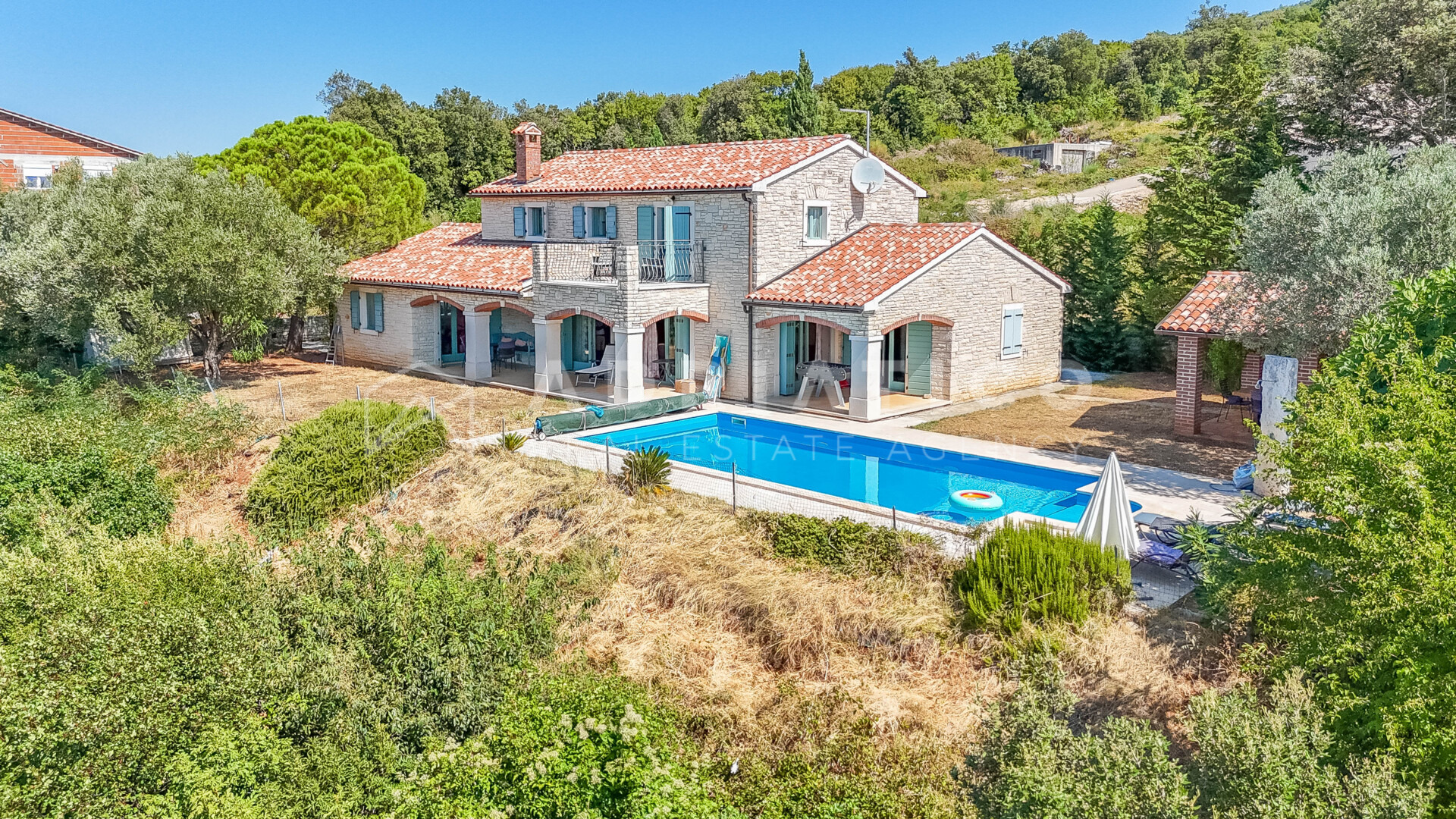 Kuća u Raša, 210m², 4 sobe