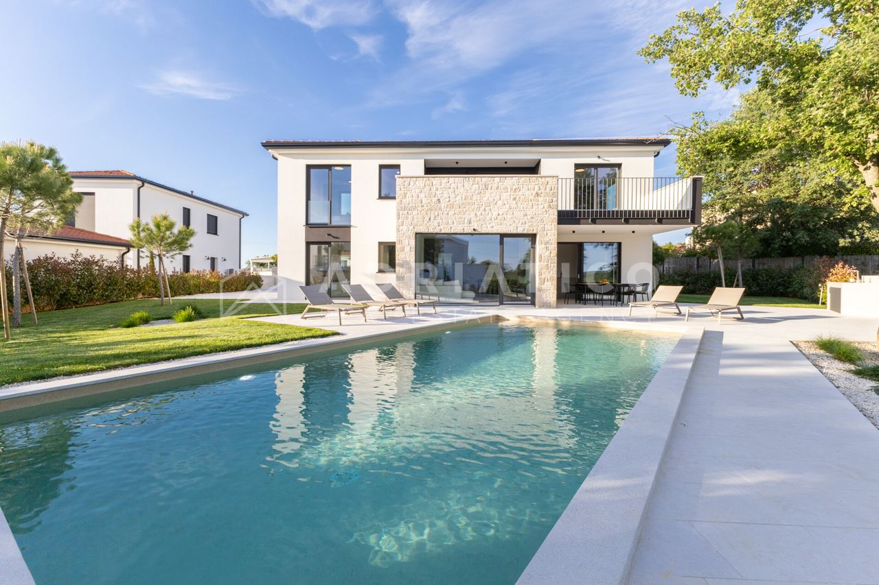 Poreč suroundings, Istria – Modern House in a Peaceful Residential Area — image 1
