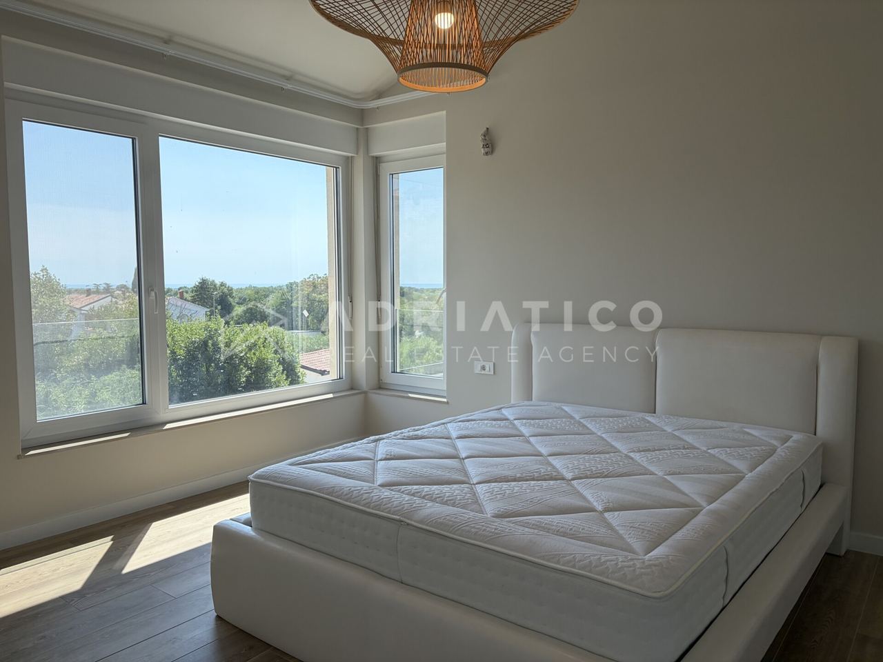 Verteneglio, Istria – Casa con piscina e vista mare in affitto — immagine 1