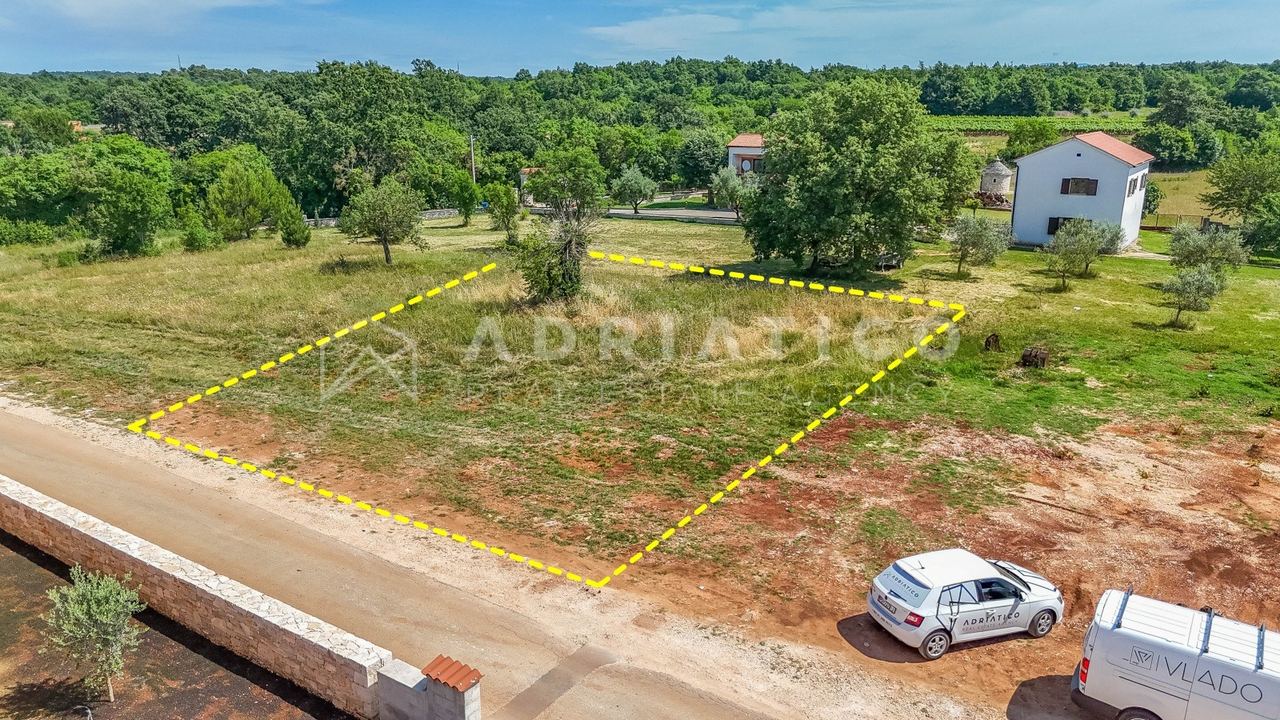 Zemljište u Svetvinčenat, 707m²