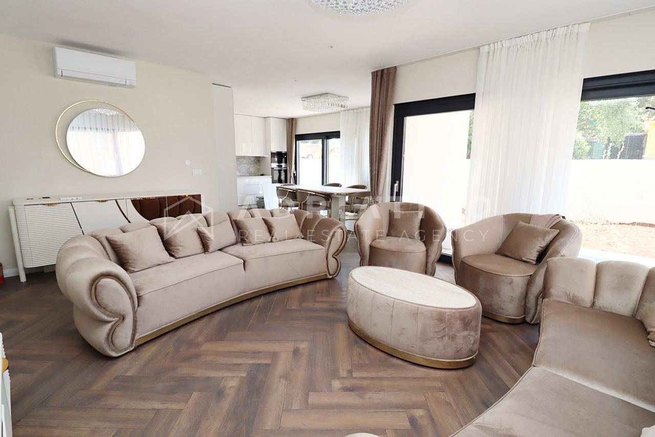 Stan u Rovinj, 119m², 3 sobe